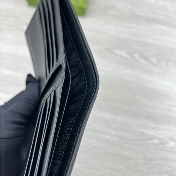 Gucci Wallets - Picture 8 of 9